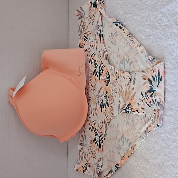 Jessica Simpson | NWOT Women's Bra & Pantie Set Soft T-shirt Underwire Sz 34C - Picture 1 of 6